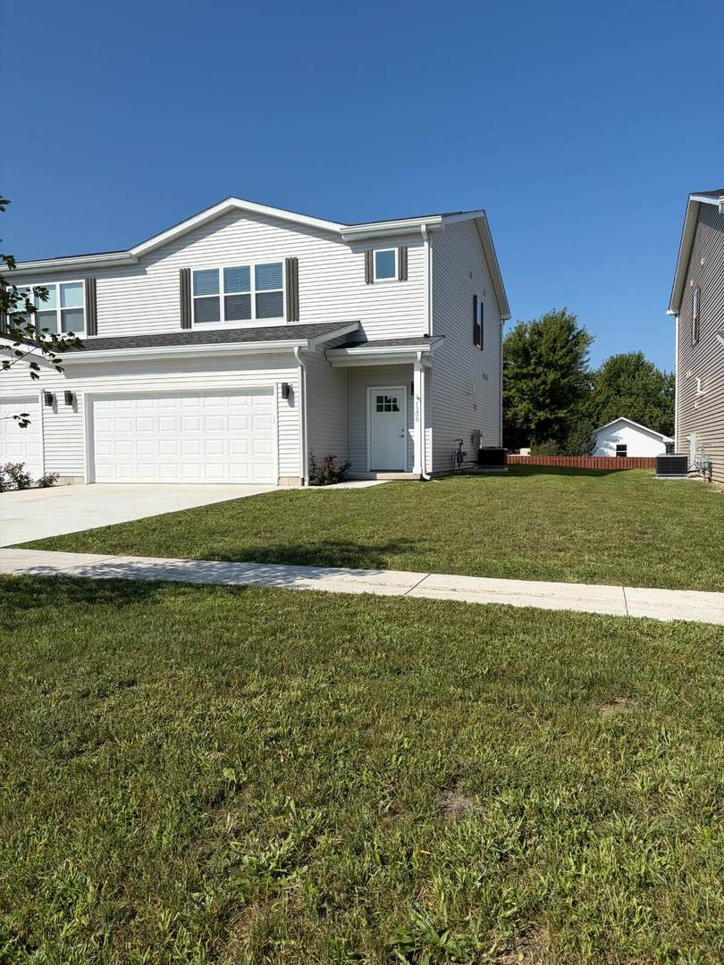 Home in Harvard, IL 60033 — photo 2