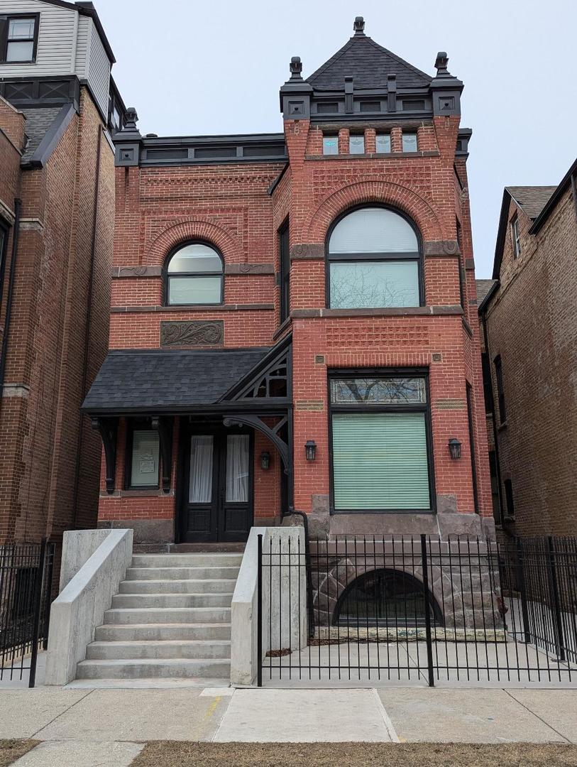 2150 W Monroe Street — photo