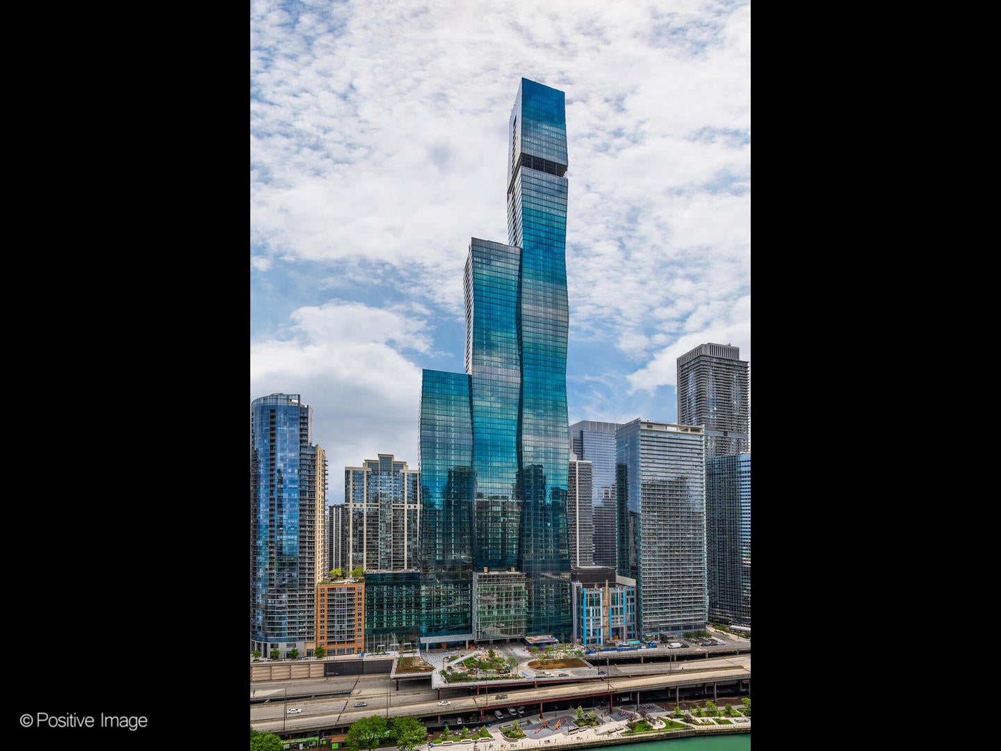 363 E Wacker Drive 6805 — photo