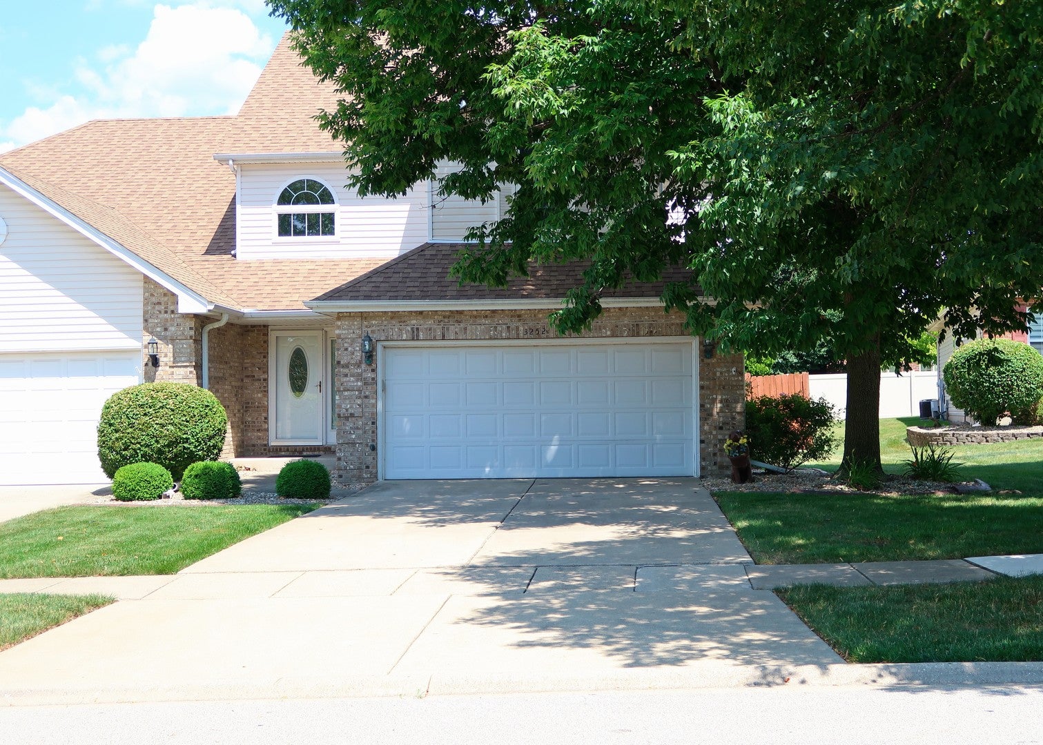 3252 Ridgefield Court — photo