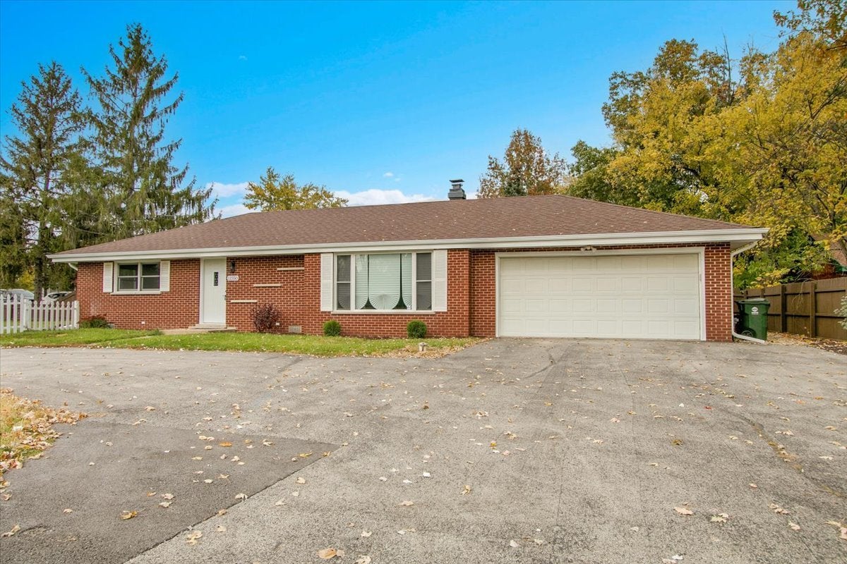 11550 Francis Road — photo