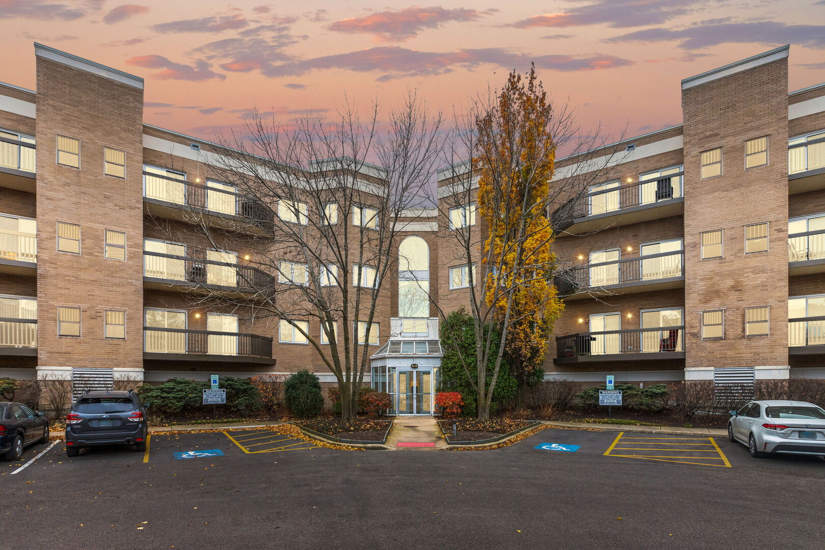 140 Manchester Drive 408 — photo