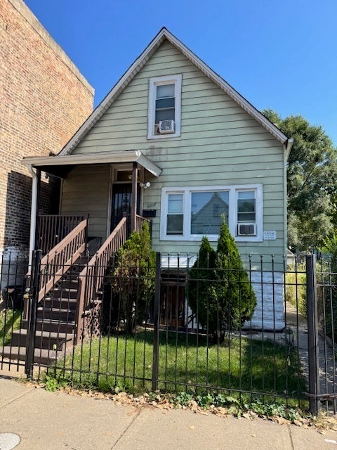 6037 S Racine Avenue — photo