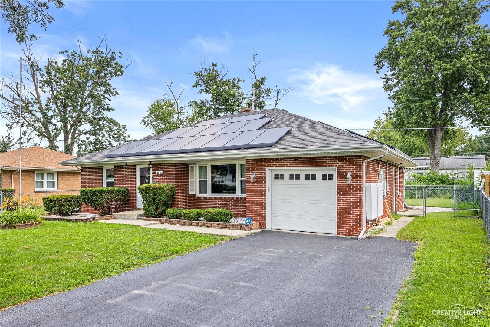 Home in Joliet, IL 60435 — photo 2