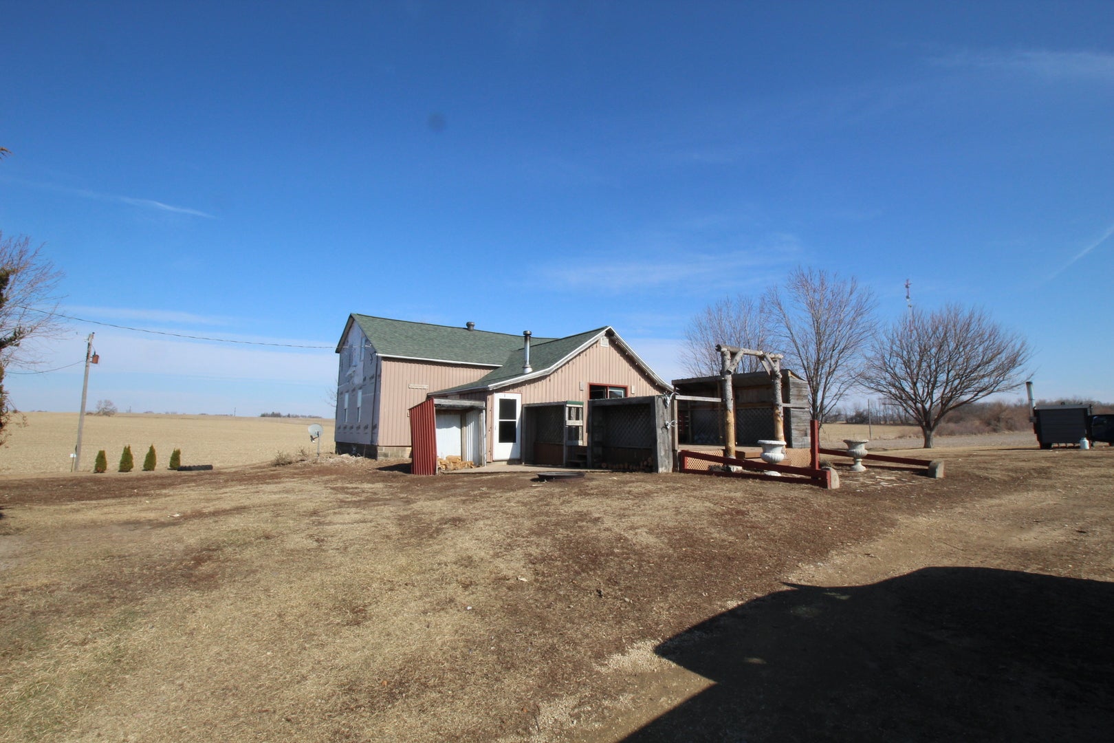 15210 Murphy Road — photo