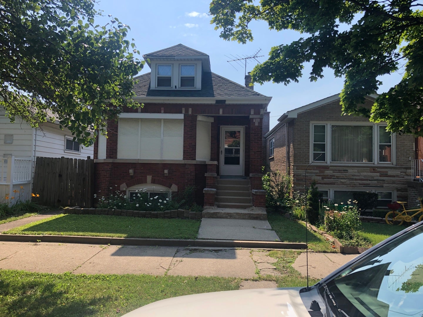 6206 S Knox Avenue — photo