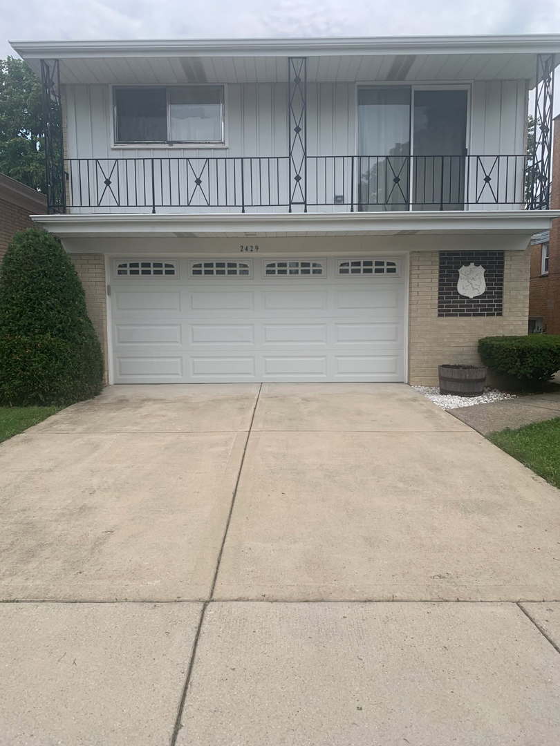 2429 George Street — photo