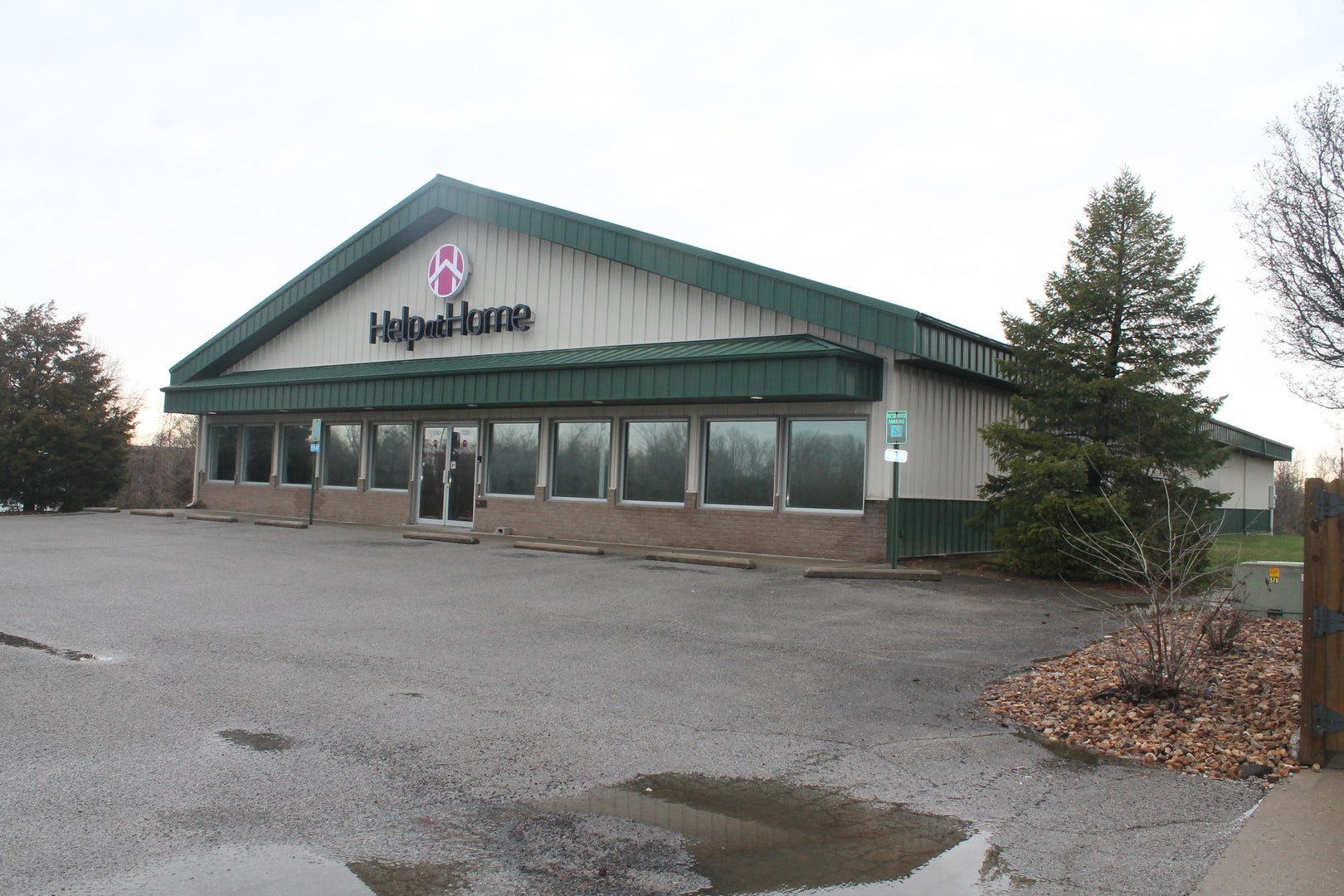 1350 E Mall Drive — photo
