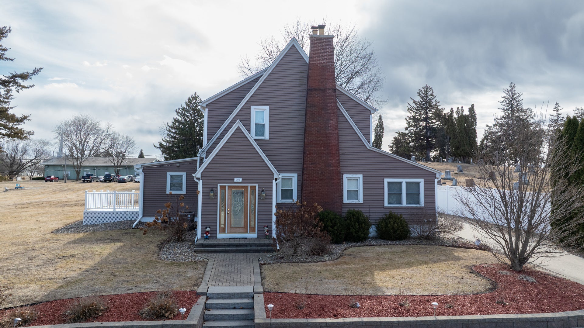 105 S Bluff Street — photo