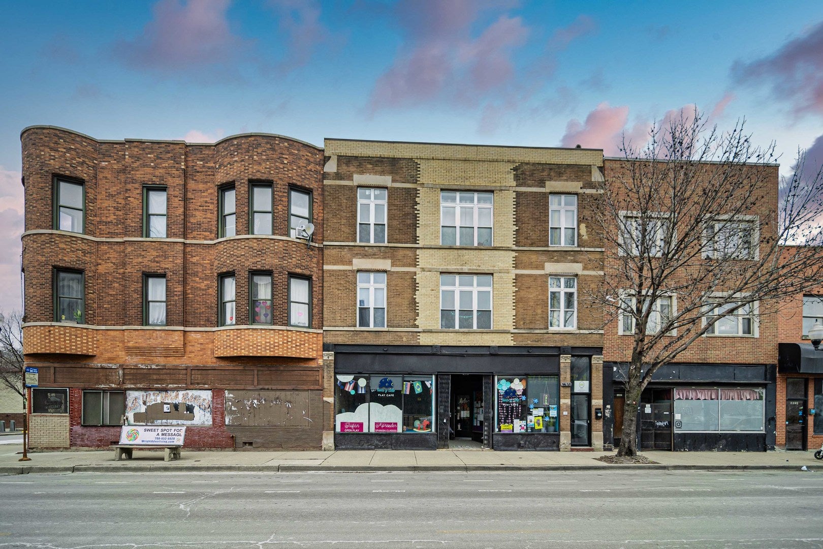 3530 W Armitage Avenue — photo