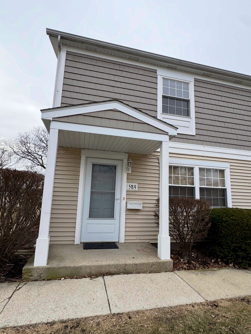 Home in Wheeling, IL 60090 — photo 2