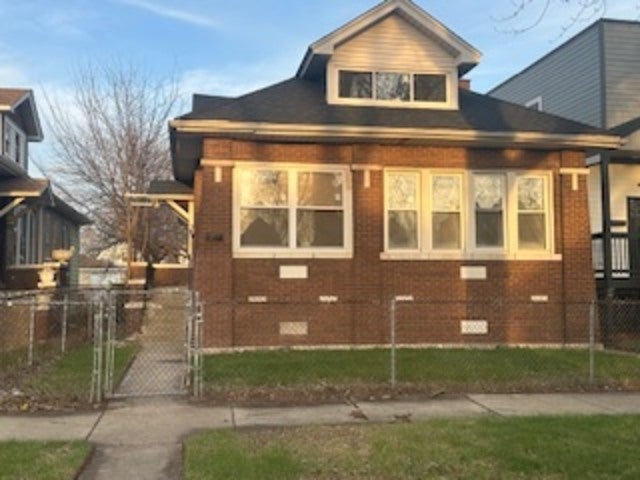 7535 S Calumet Avenue — photo
