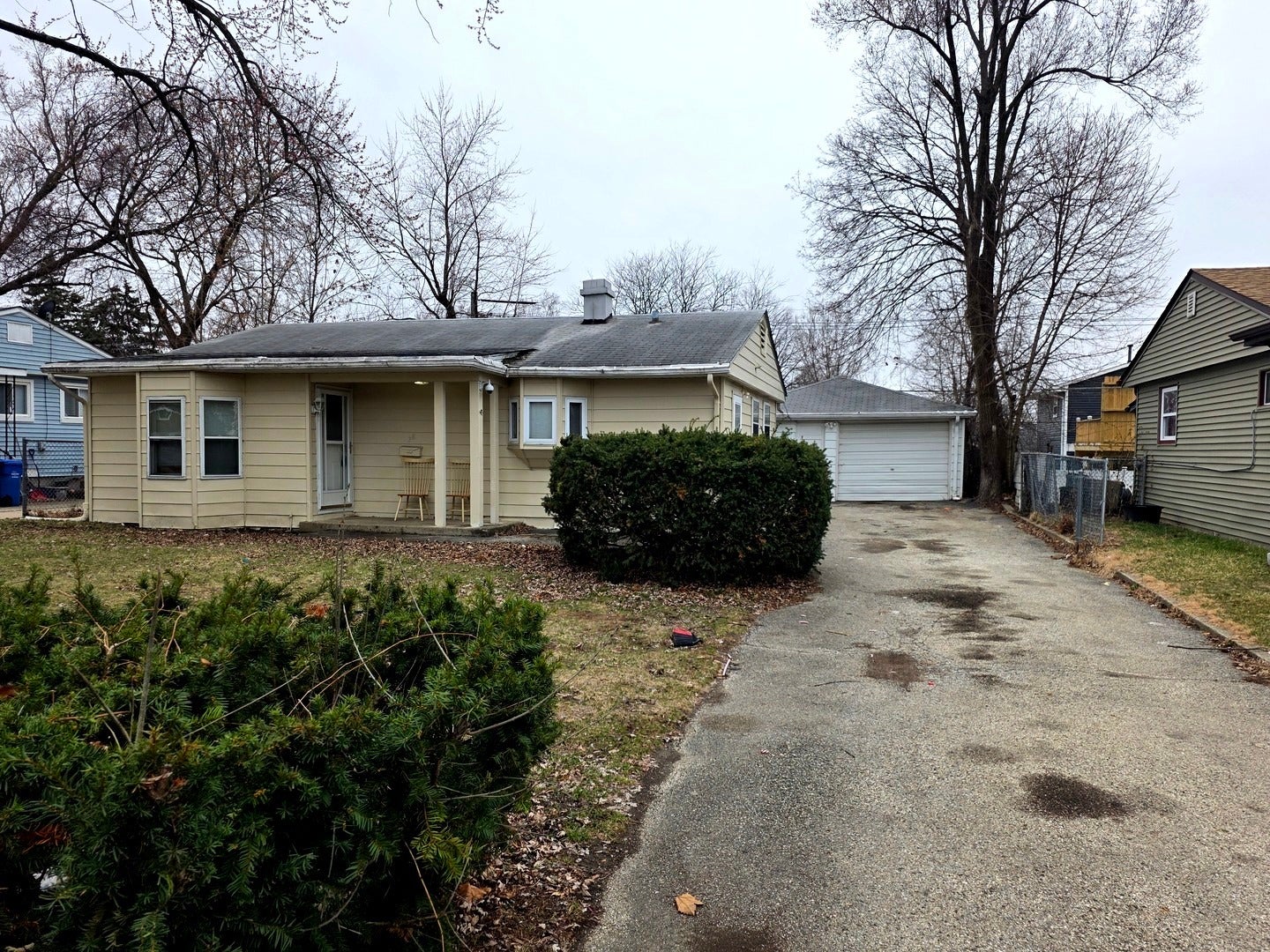 28 Hickory Drive — photo