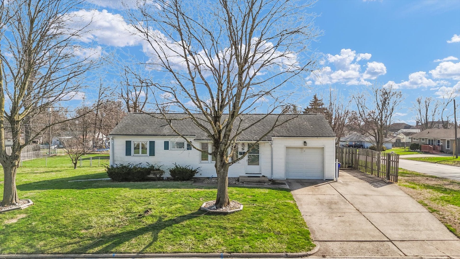 9 Glenview Drive — photo
