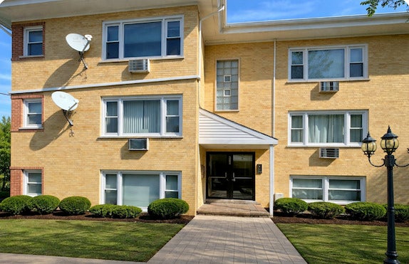 6630 W 95th Street 3D — photo