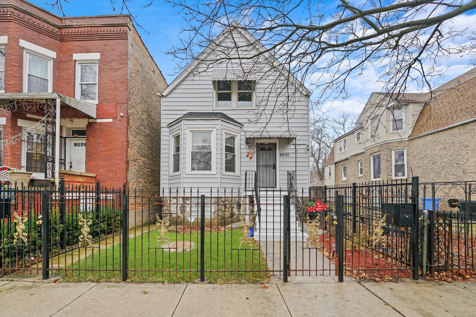 6930 S Laflin Street — photo