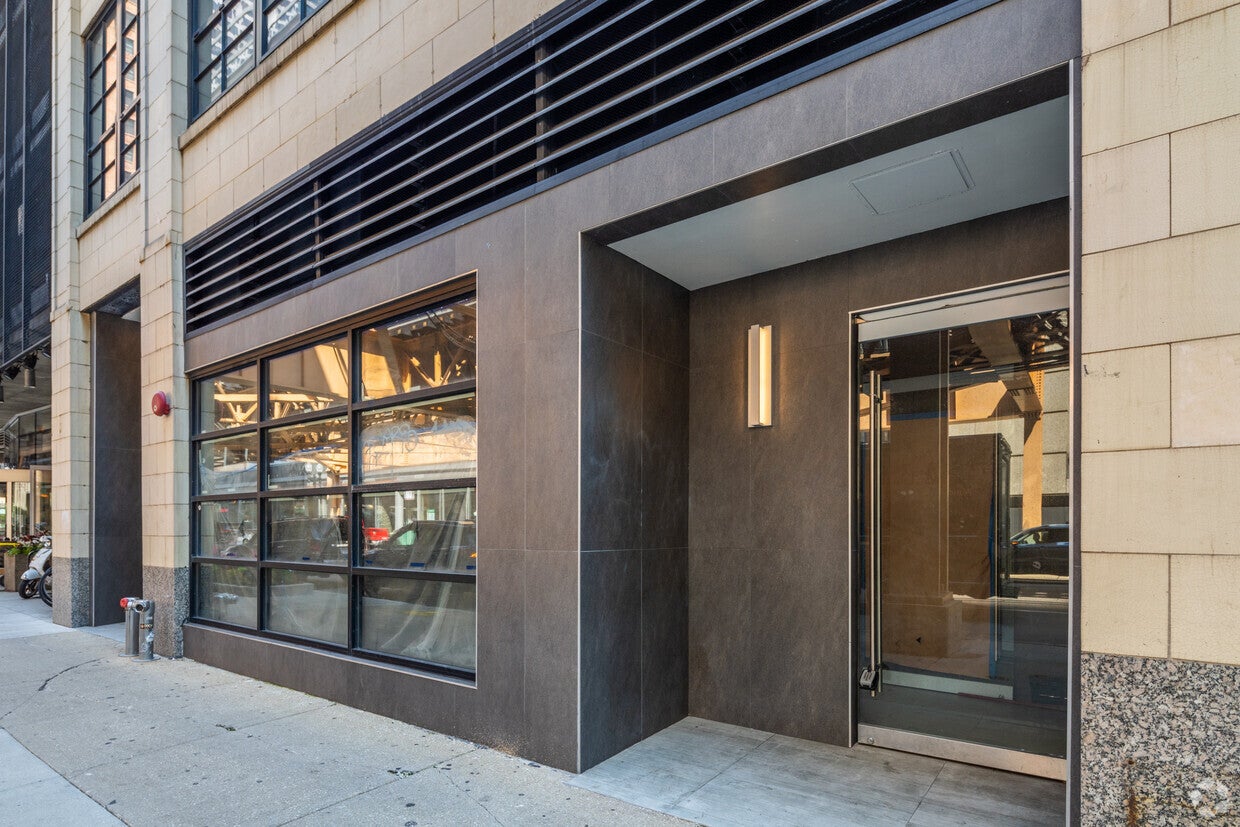 223 W Lake Street — photo