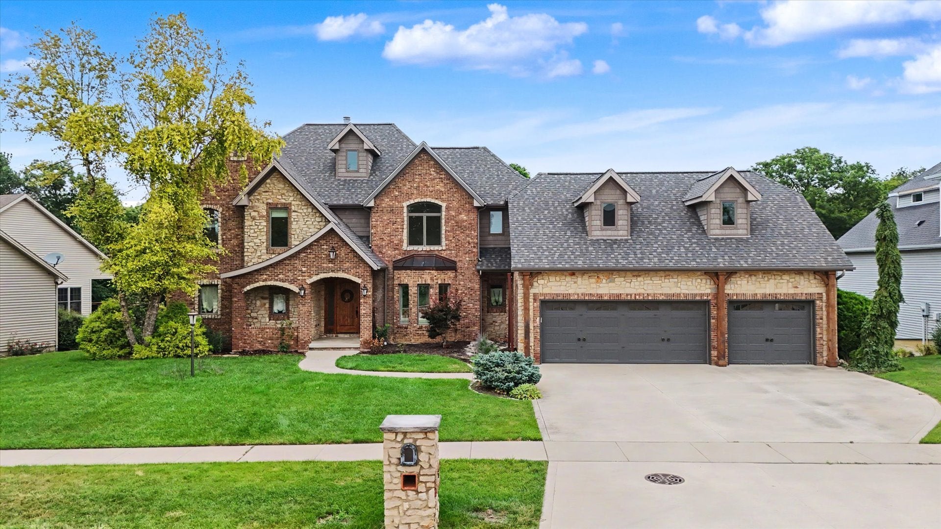 1610 Briarwood Lane — photo