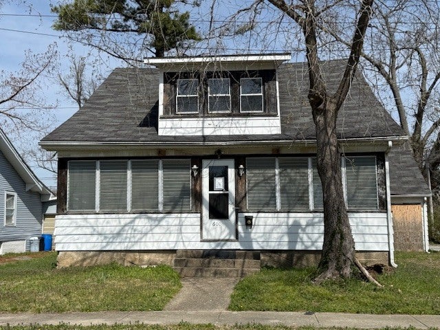 600 Dewey Street — photo