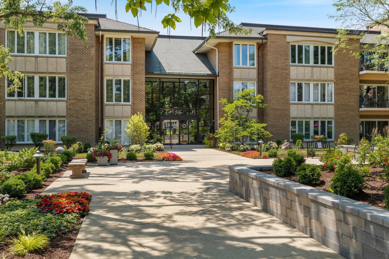 2 Oak Brook Club Drive C303 — photo