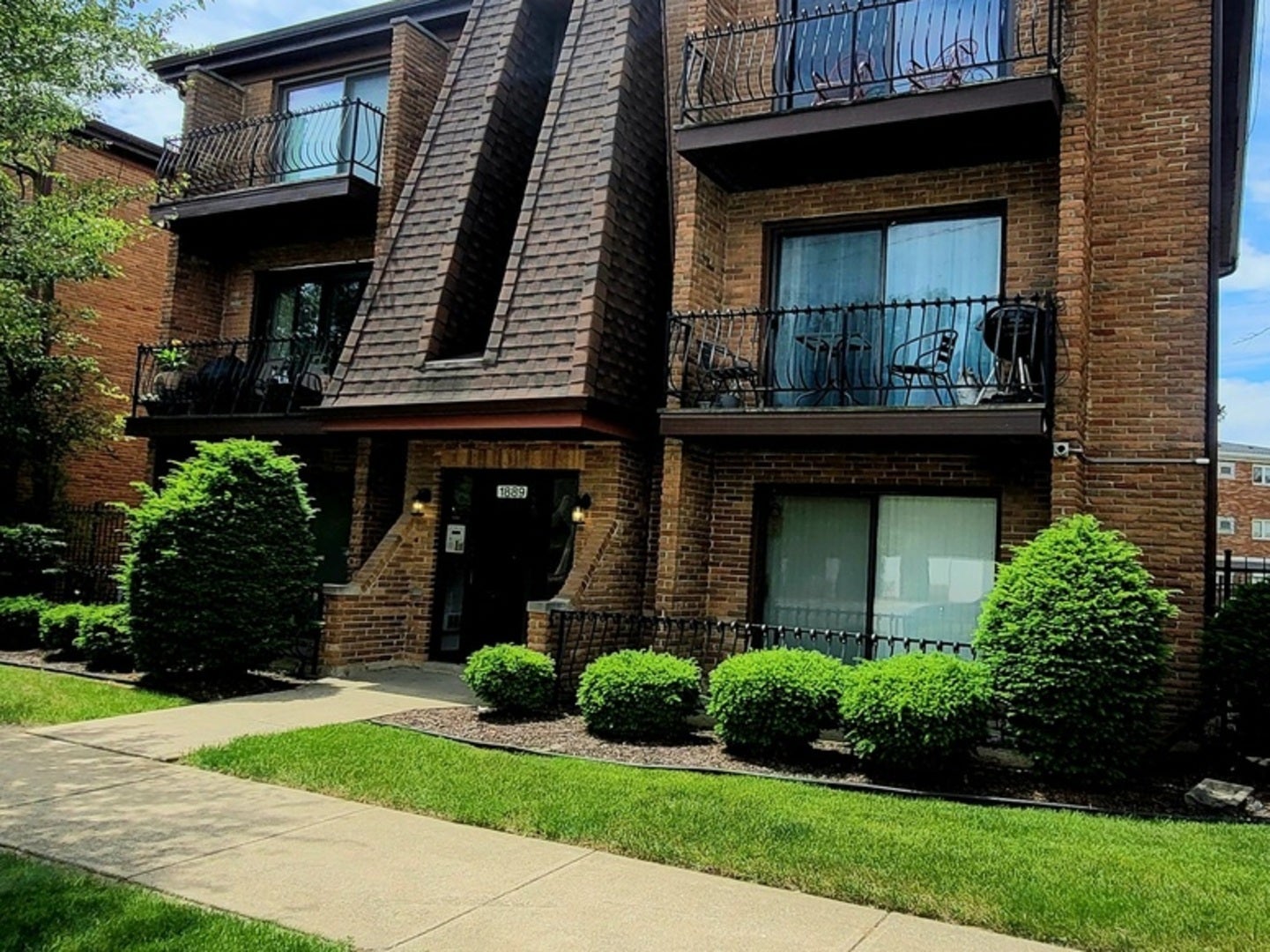 1889 Michigan City Road 3E — photo