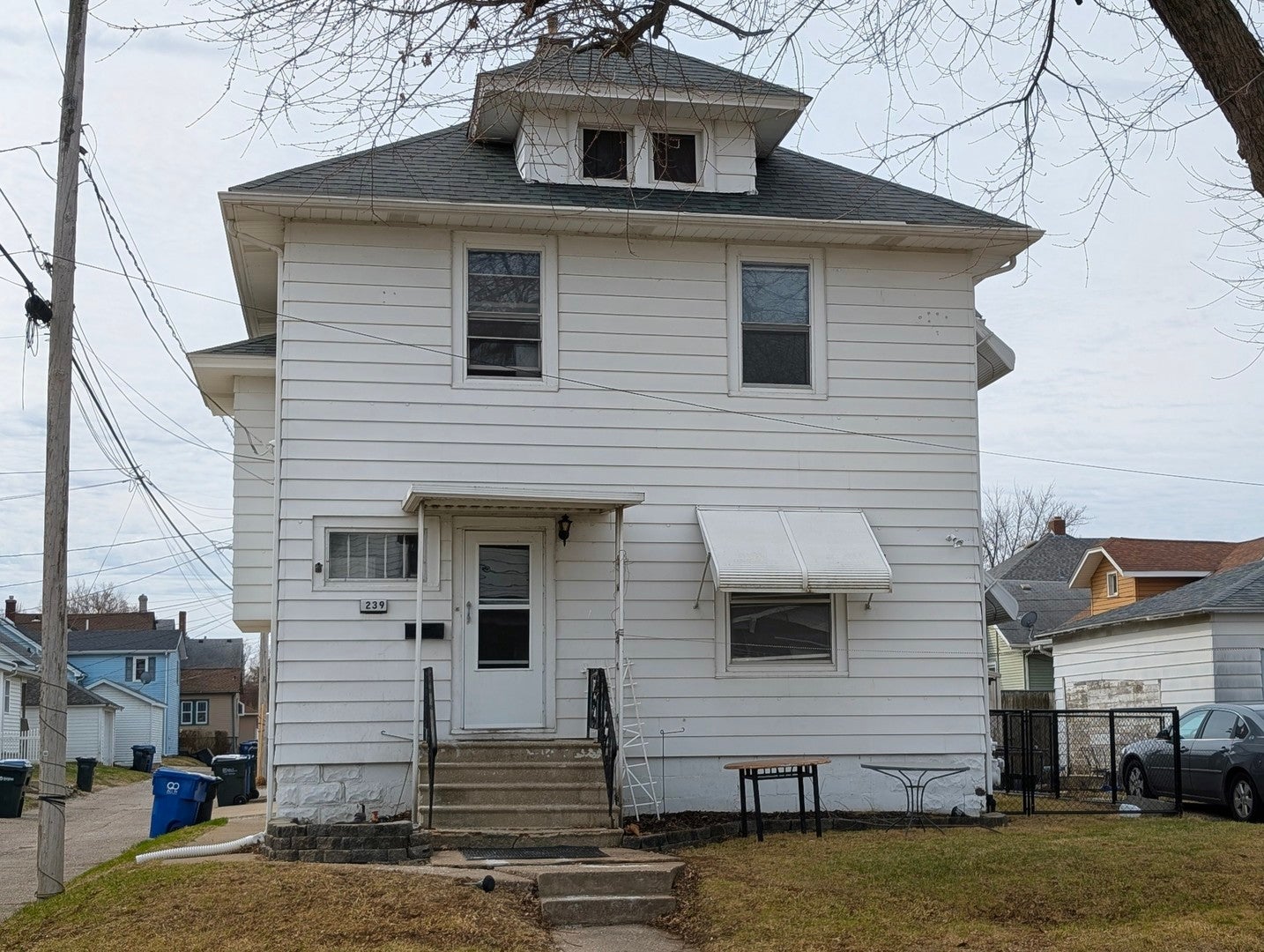 239 W Hayes Street — photo