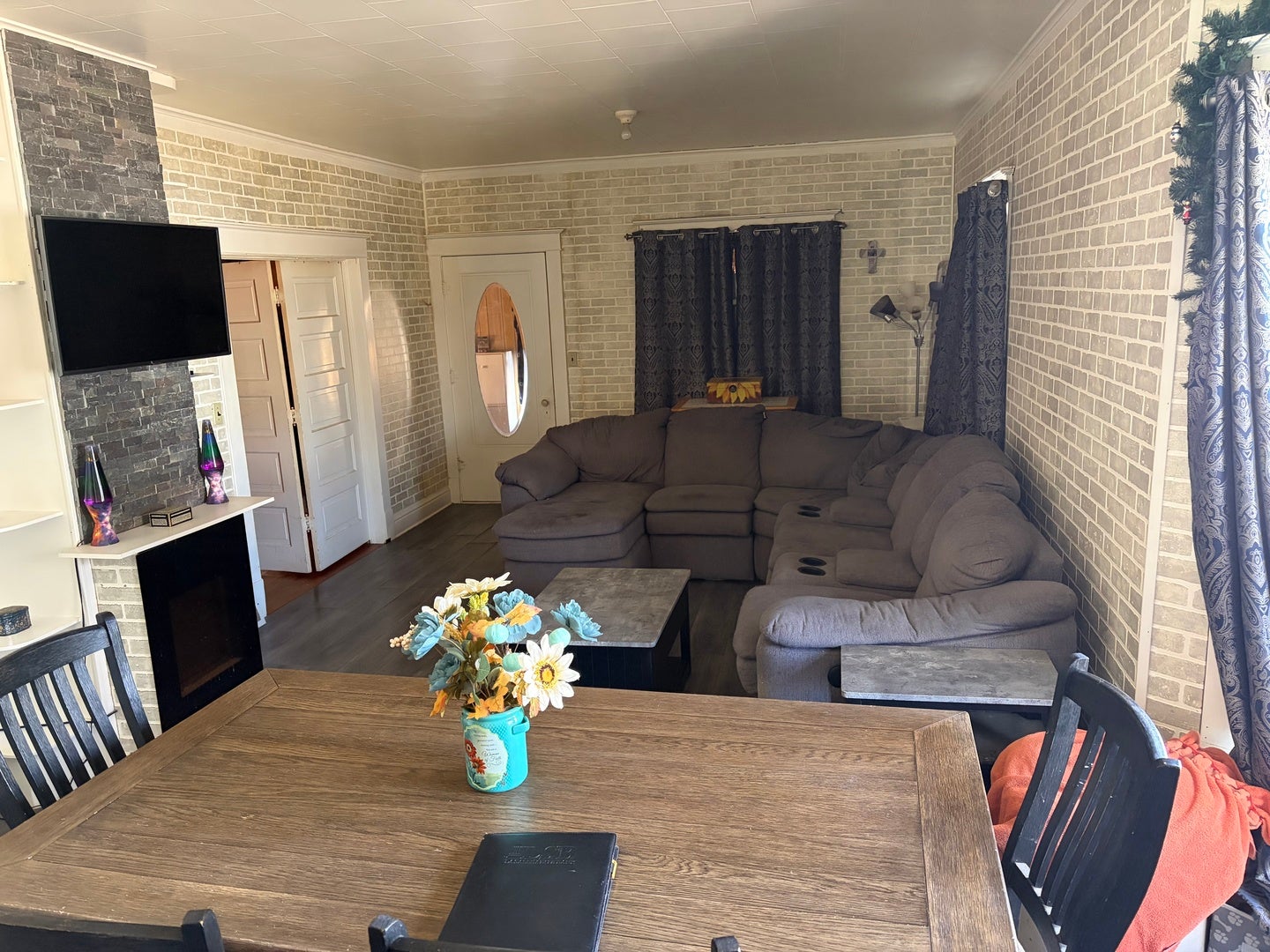 Home in Ladd, IL 61329 — photo 2