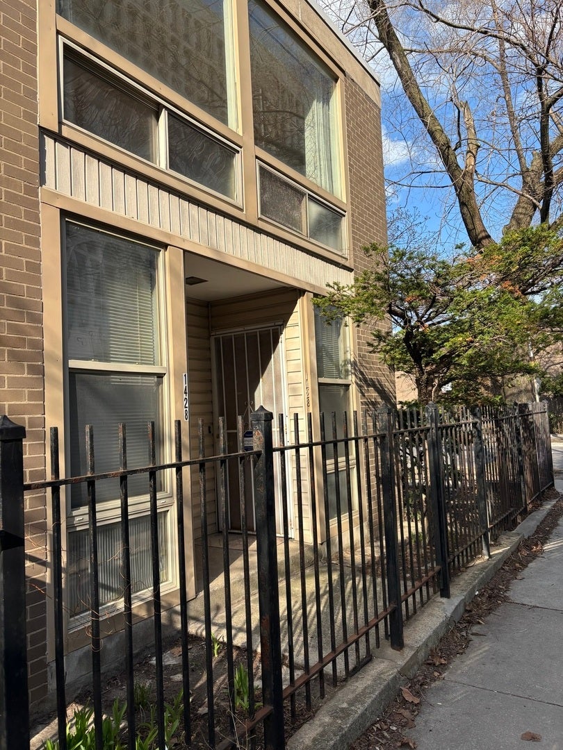 1428 E 55th Street — photo