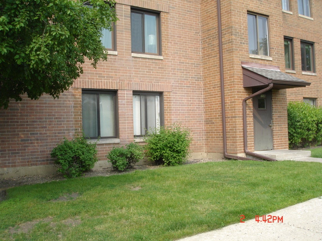 708 N Briar Hill Lane 2 — photo