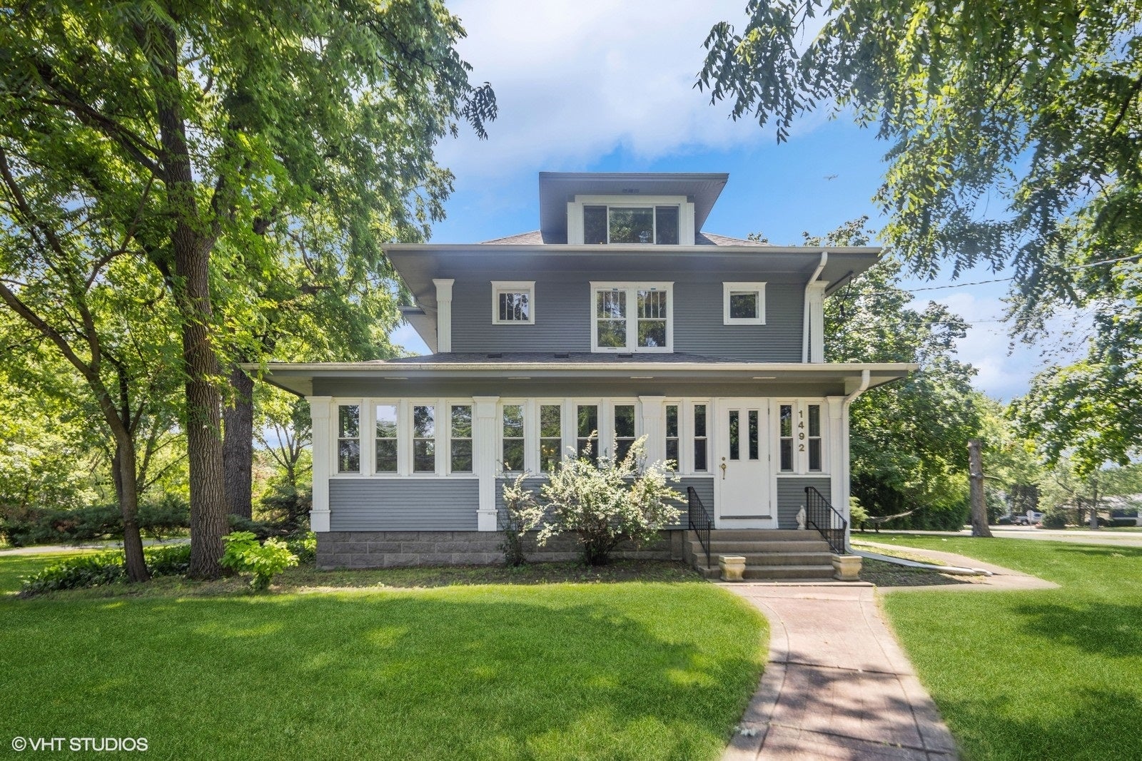 1492 W Irving Park Road — photo