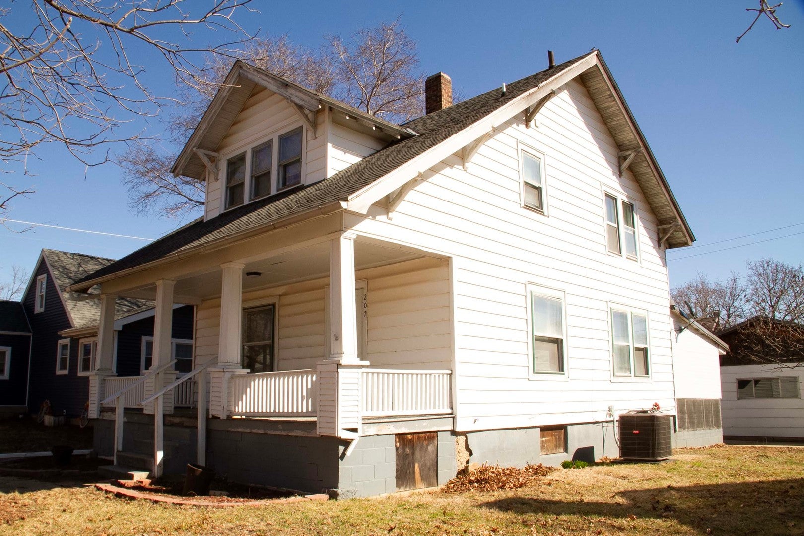 207 Poplar Street — photo