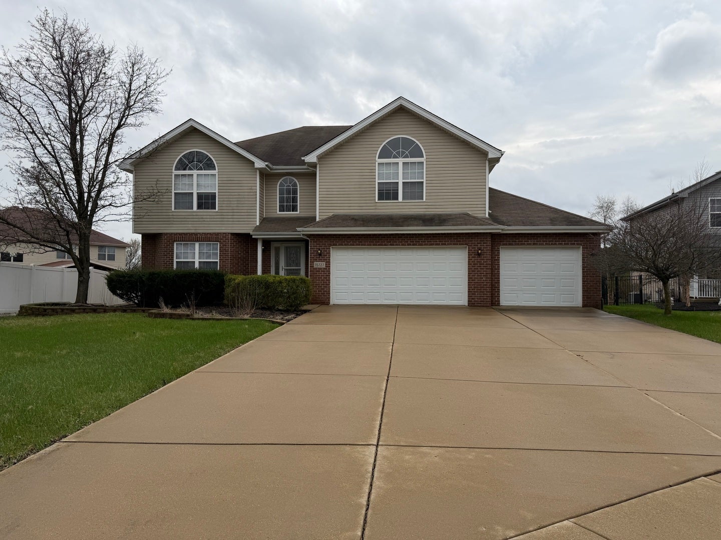 15727 Menominee Court — photo