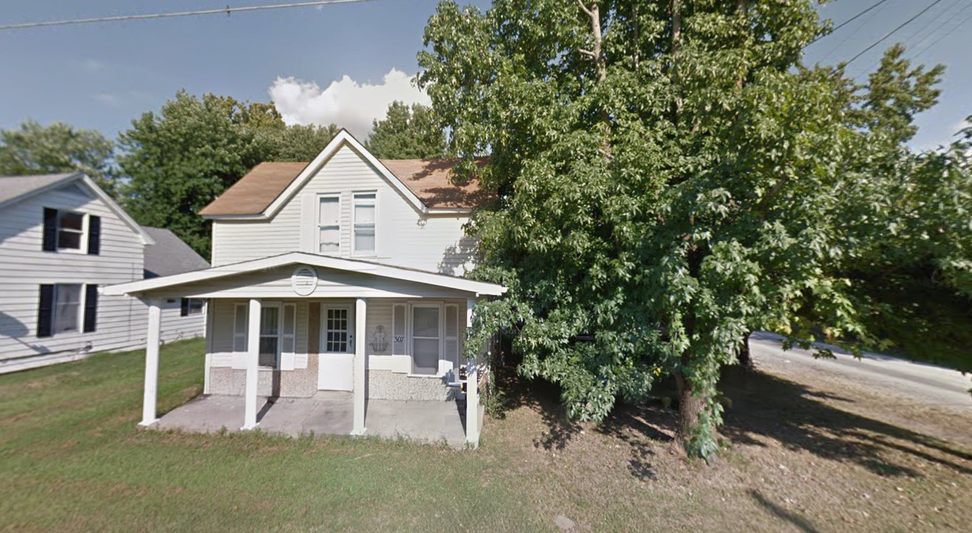 307 Broadway Street — photo