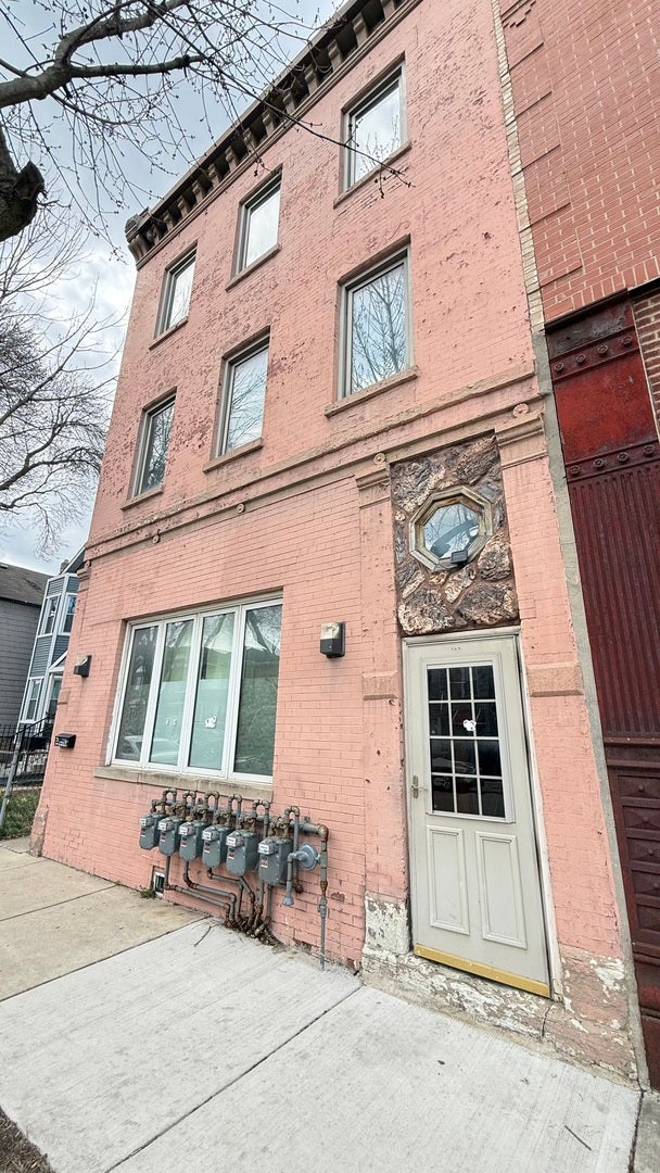 2904 S Wells Street — photo