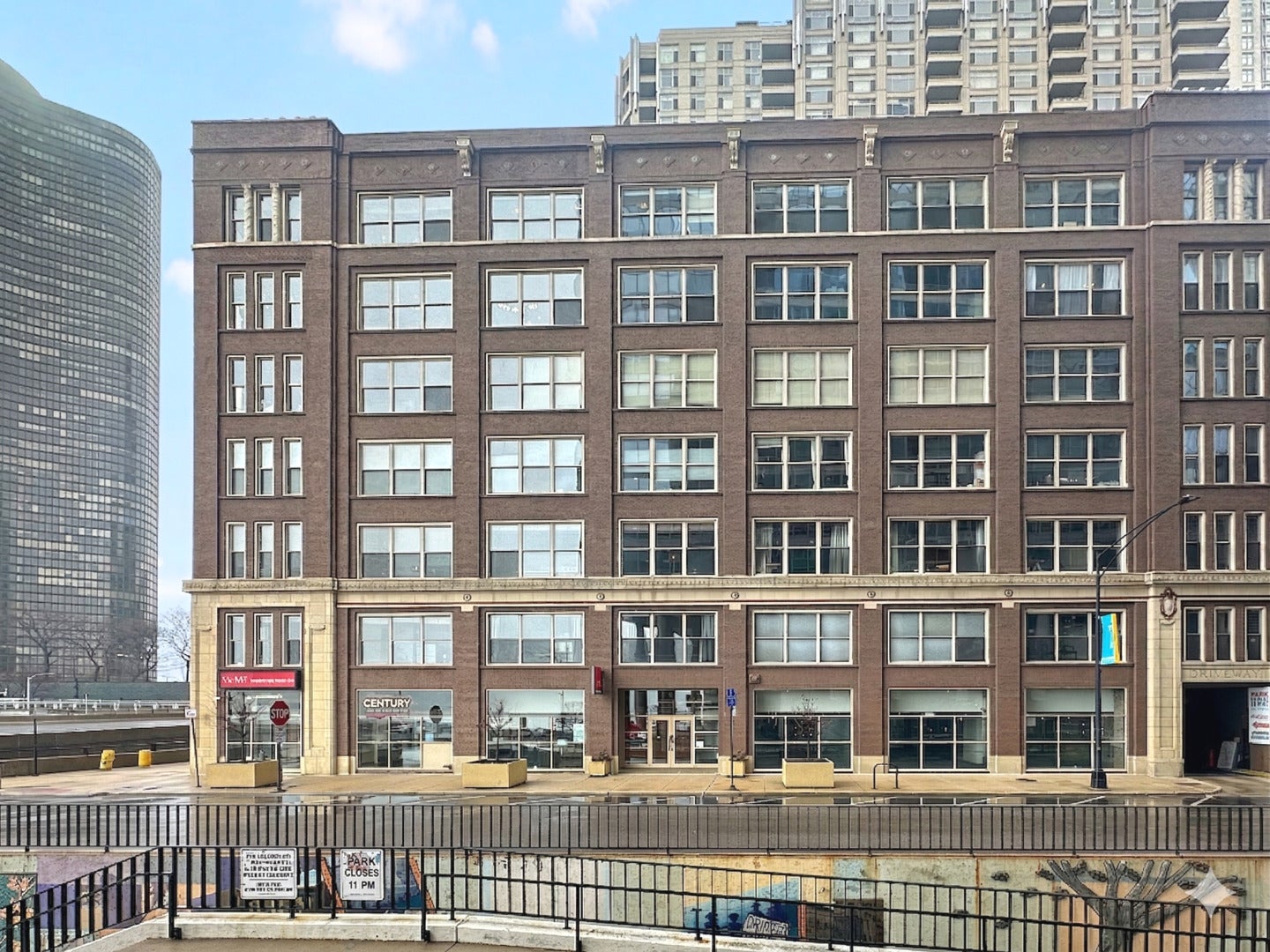 540 N Lake Shore Drive 3 — photo
