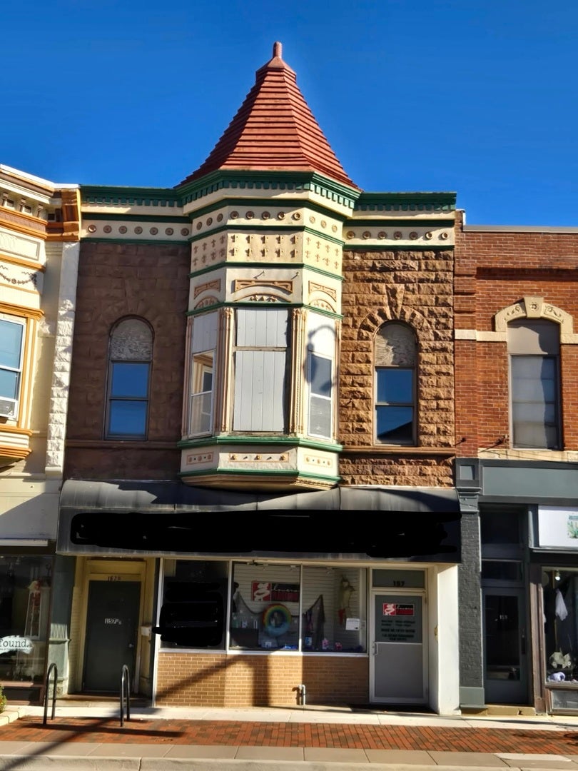 157 E Lincoln Highway — photo