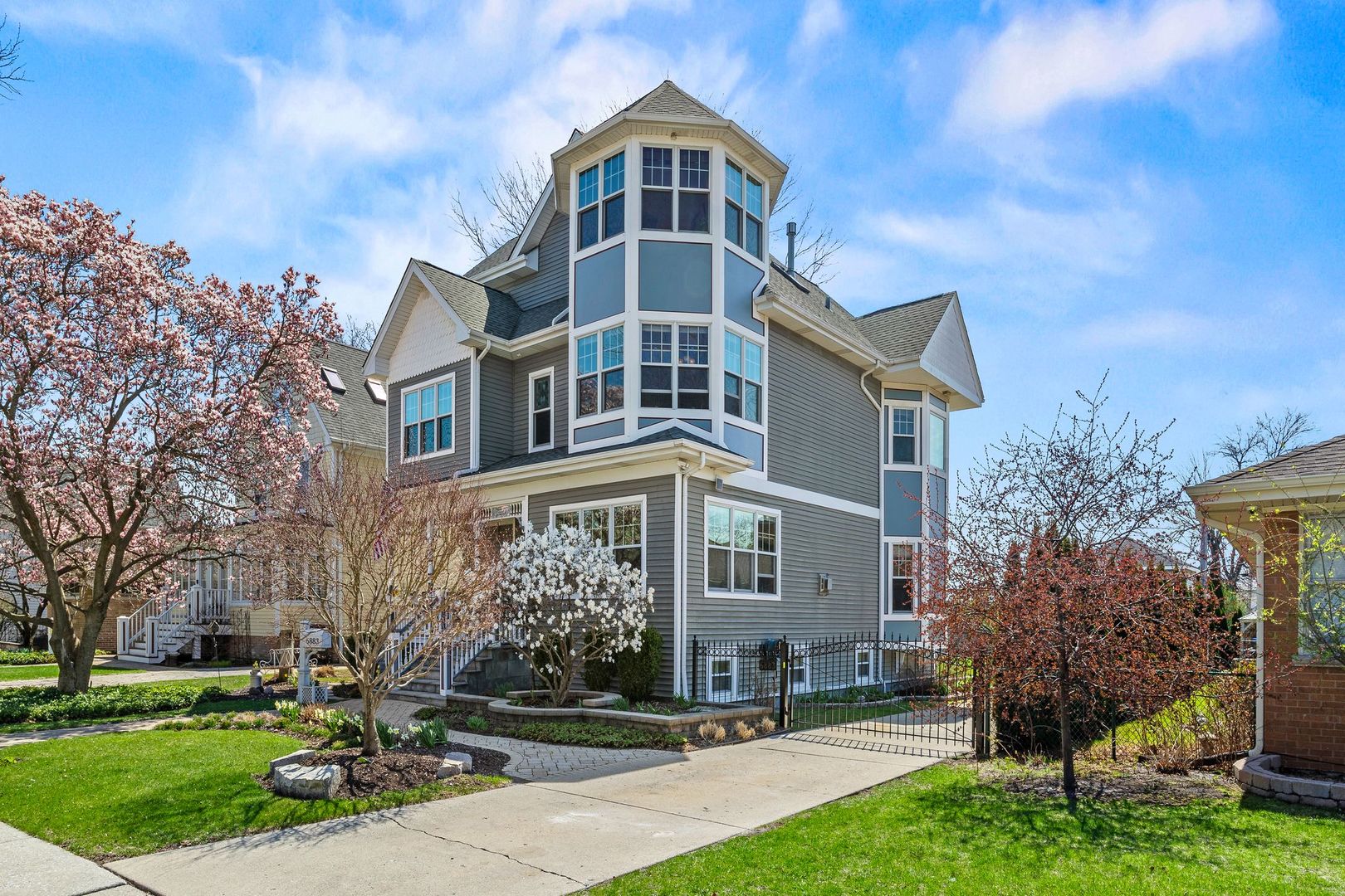 6883 W Hobart Avenue — photo