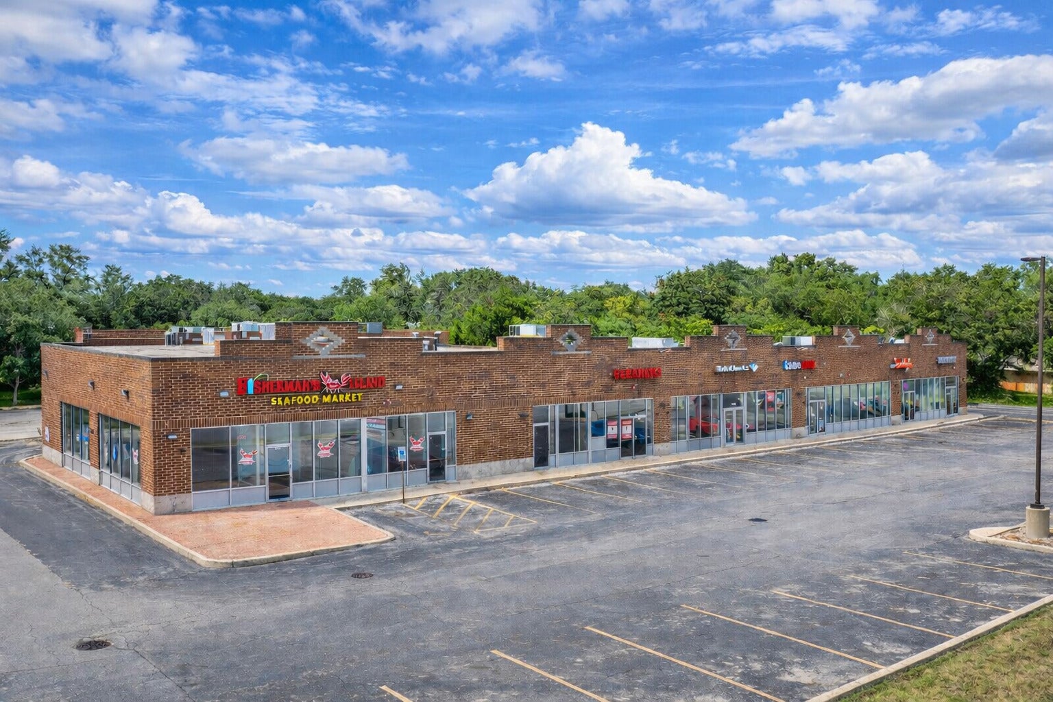 2520 Lincoln Highway — photo