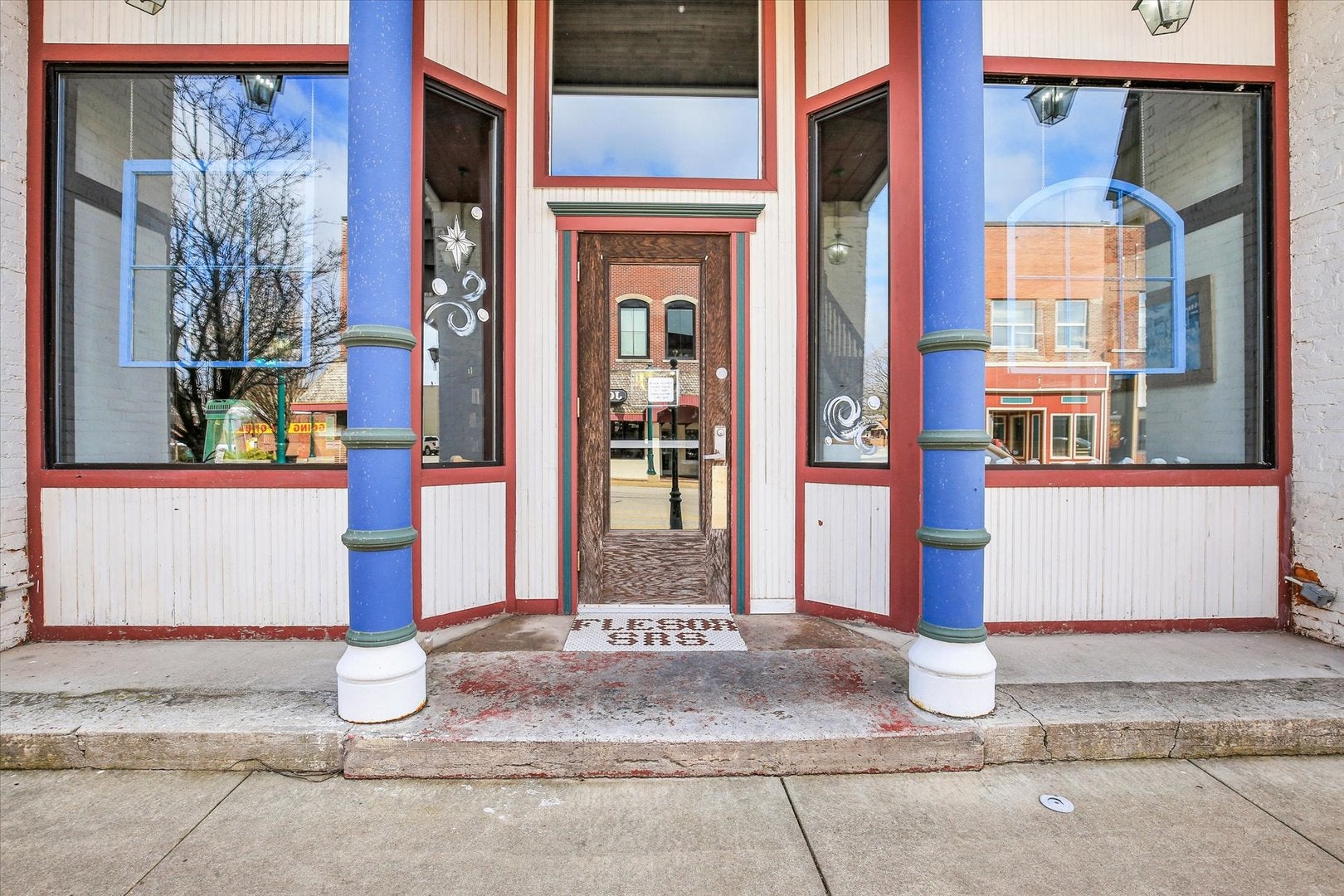 103 & 105 W Sale Street — photo