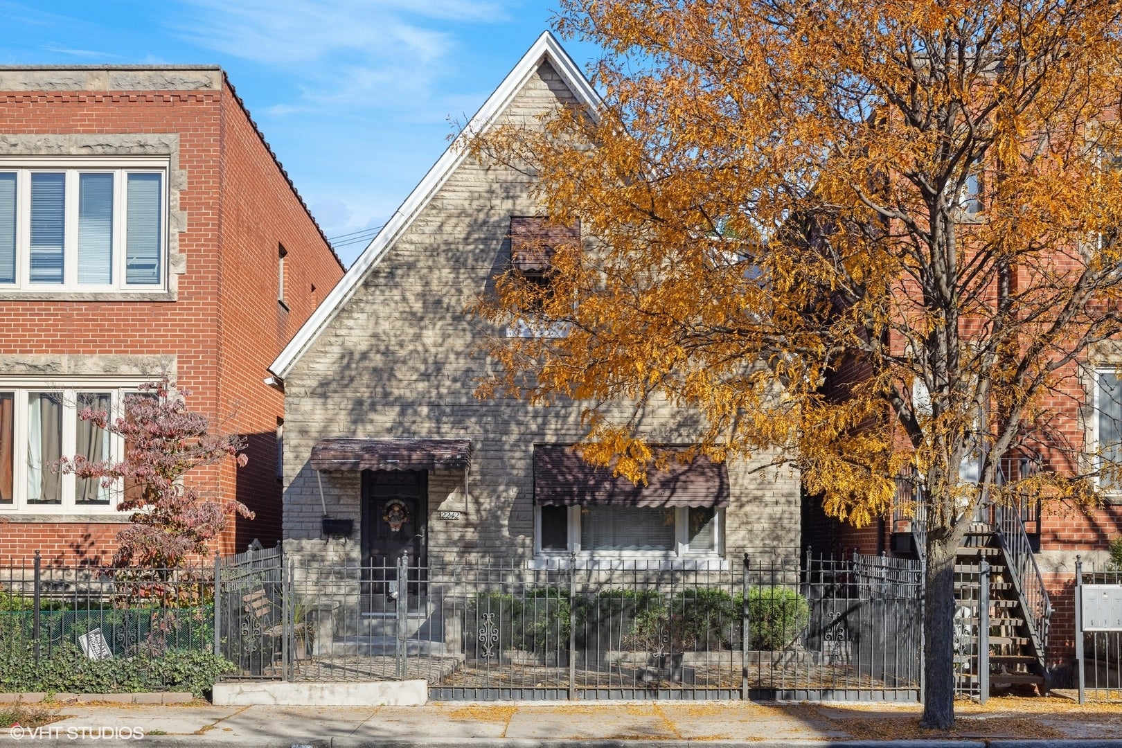2242 W Taylor Street — photo