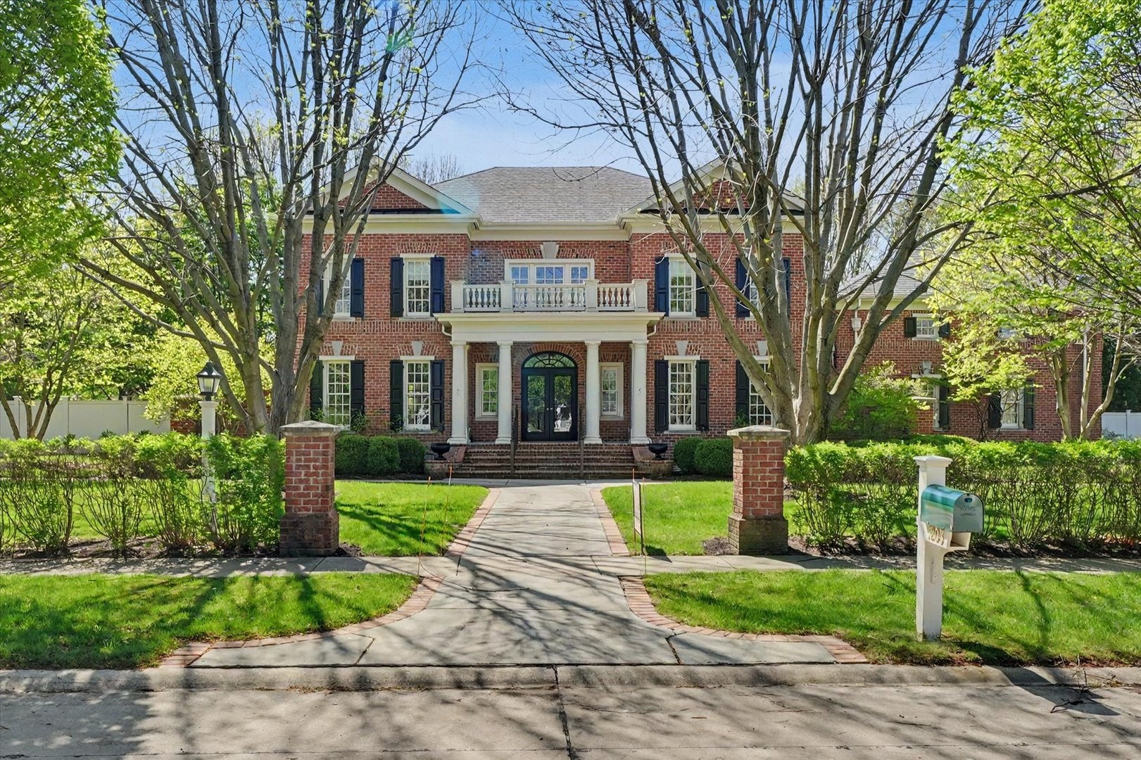 1203 Sussex Court — photo