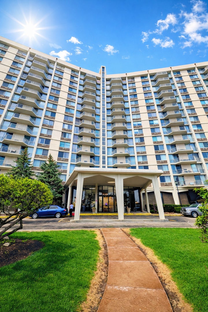 40 N Tower Road 6G — photo