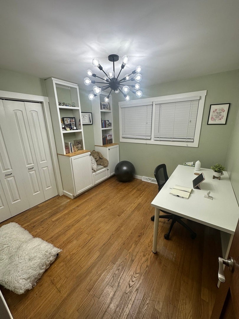 Home in Glen Ellyn, IL 60137 — photo 3