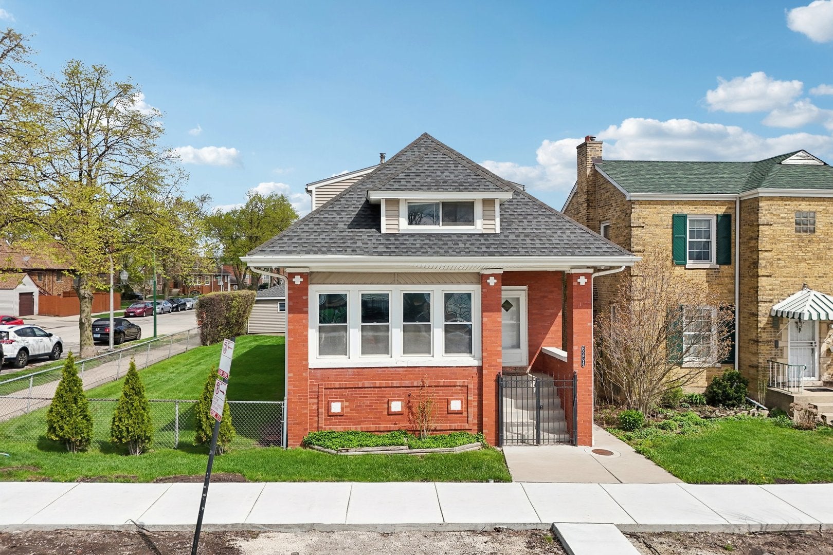 6254 W Barry Avenue — photo