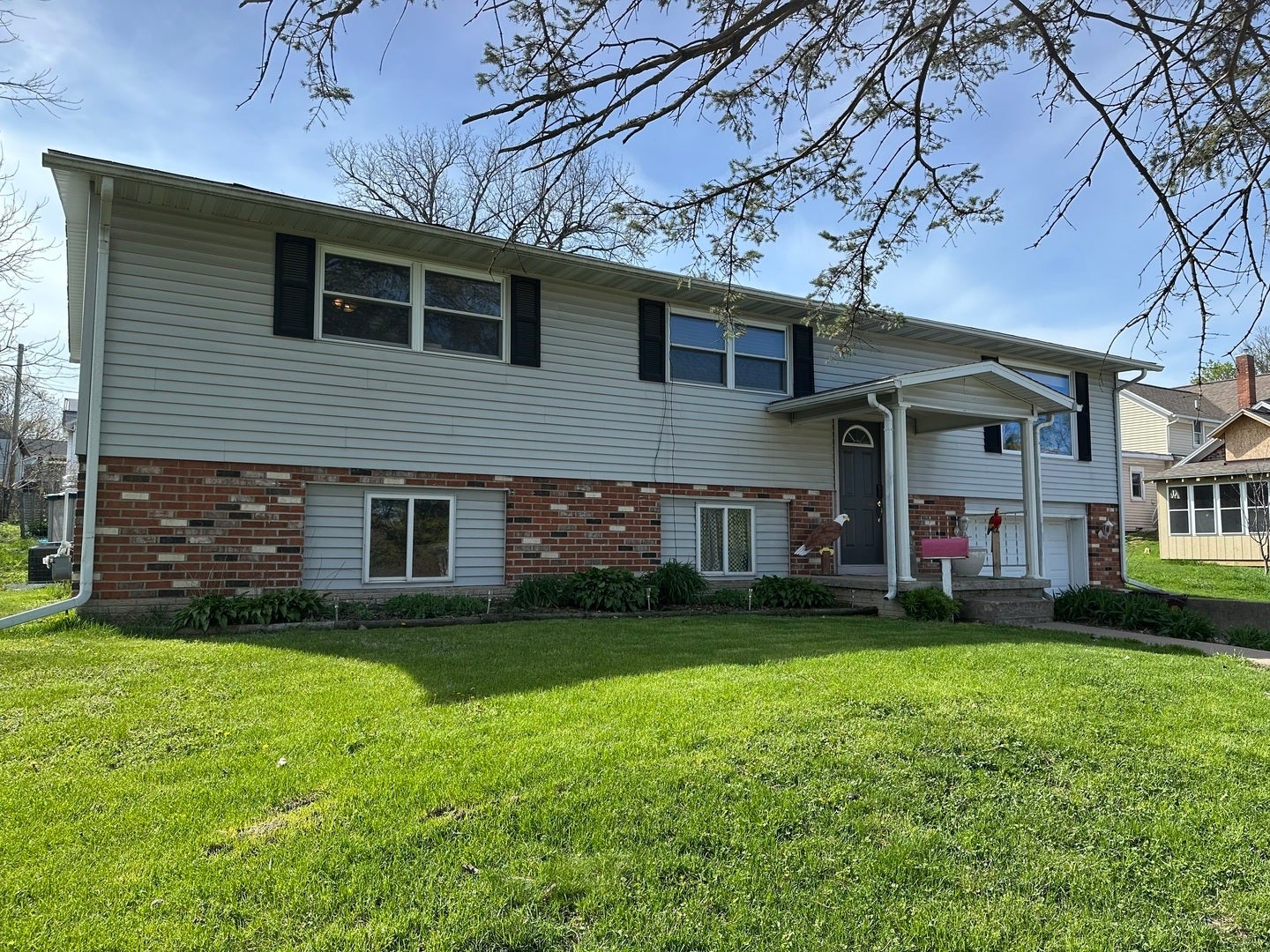 208 N College Street — photo