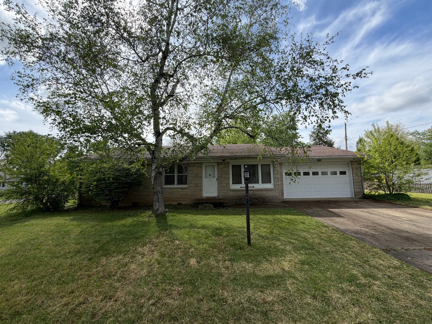 1805 Peach Street — photo