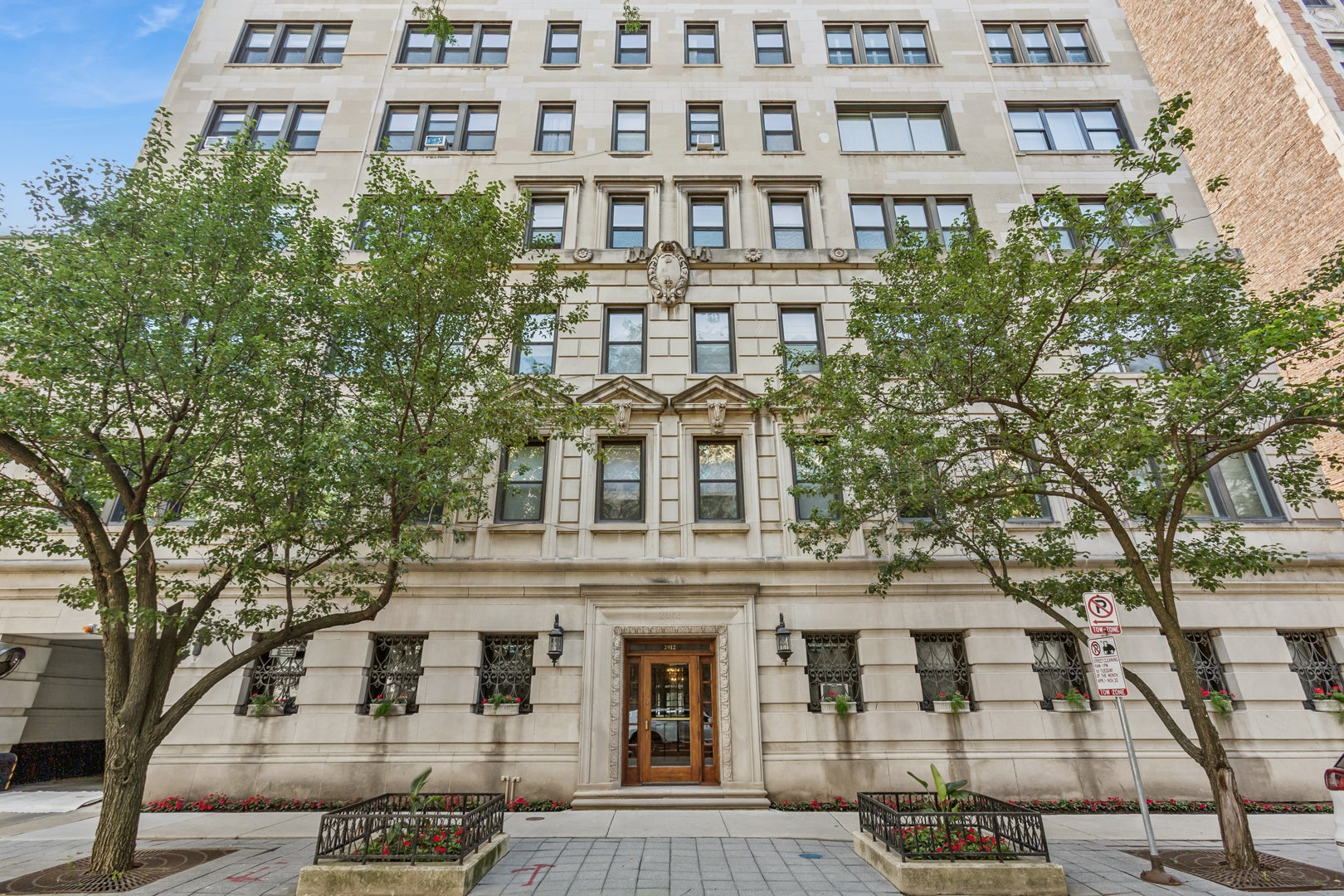 2912 N Commonwealth Avenue 7D — photo