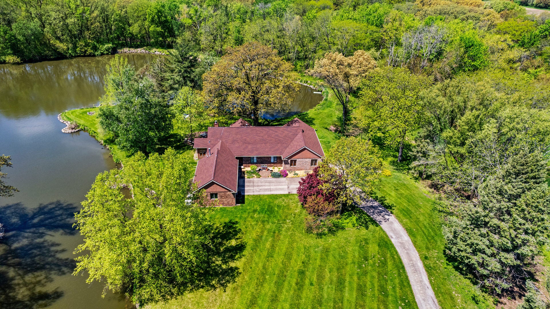 3262 Greenwood Drive — photo