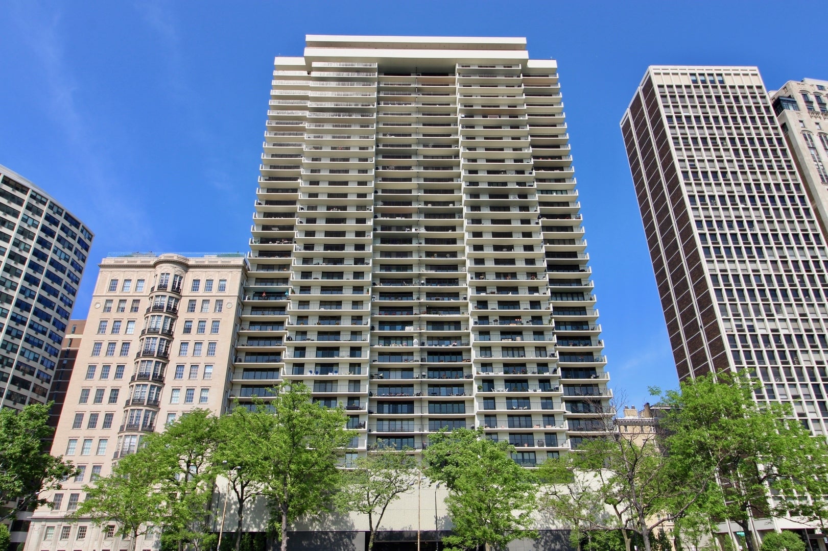 1212 N Lake Shore Drive 28Cs — photo