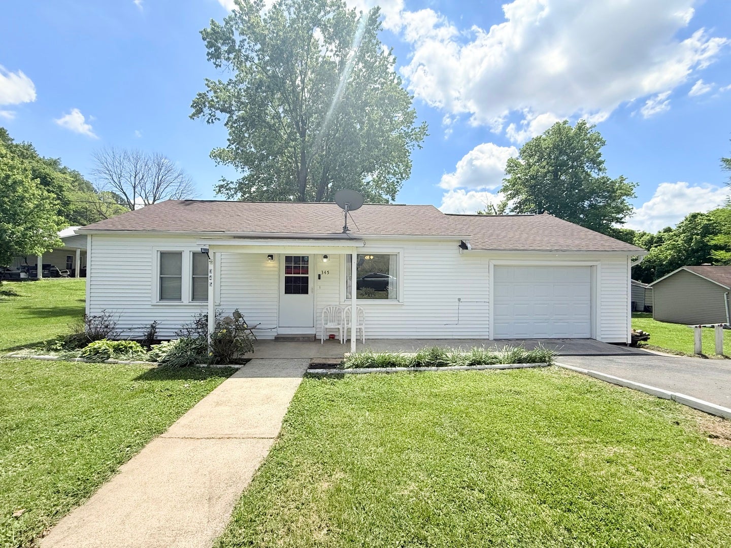 345 E Fords Ferry Road — photo